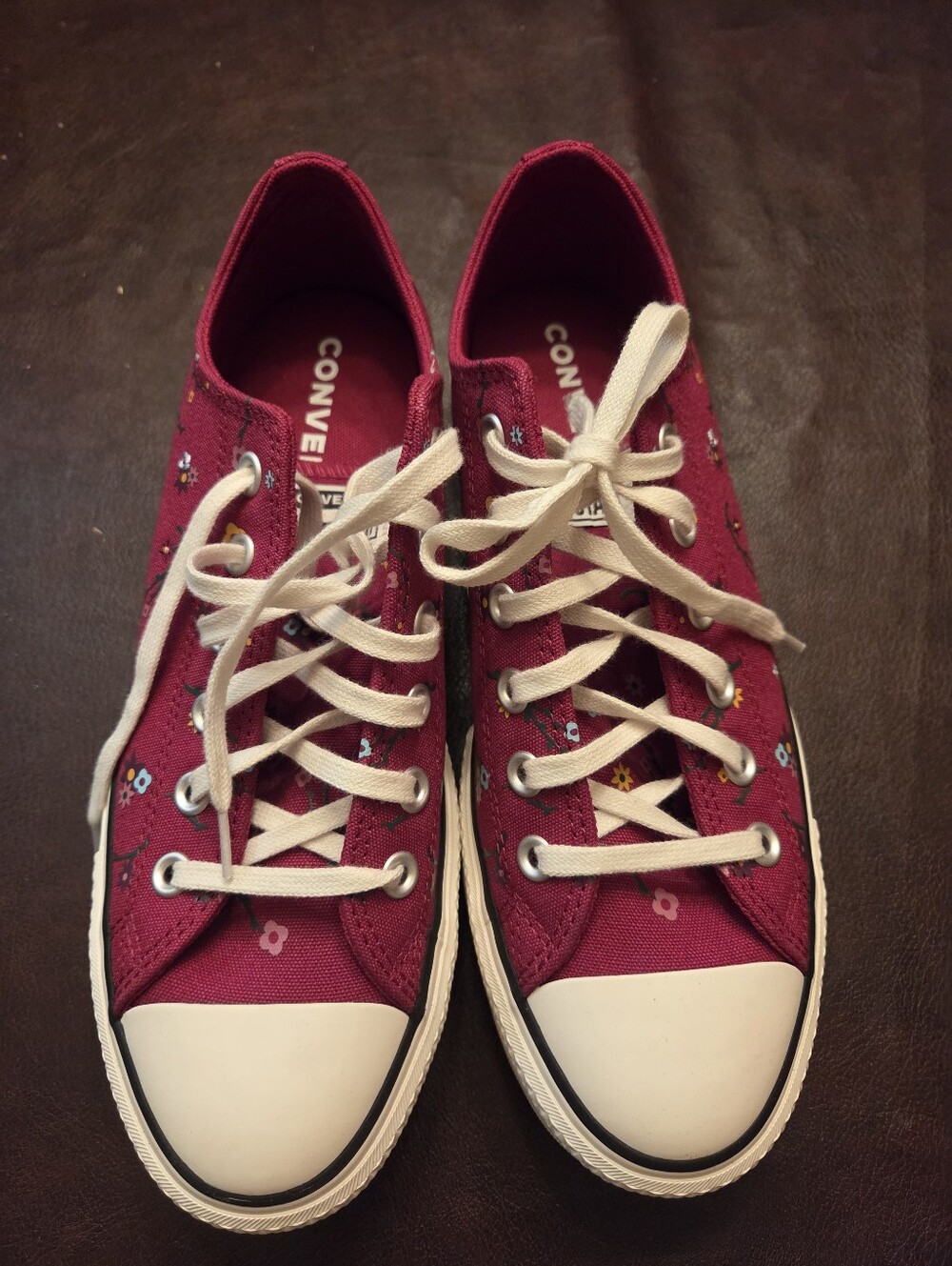 Converse Burgundy Floral Low-Top Sneakers Sz 9.5